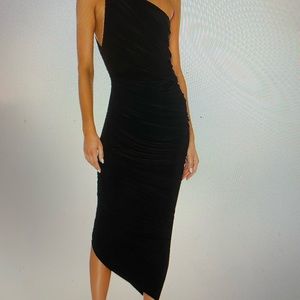 Norma Kamali Diana Gown in Black